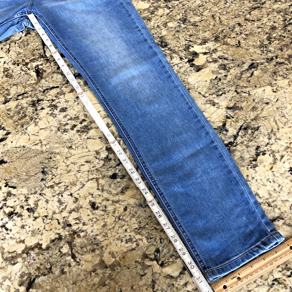 Size 29 X 31.5 Cream Denim Jeans Womens Tapered Light Blue Coco Fit Cool Pockets - Picture 8 of 12